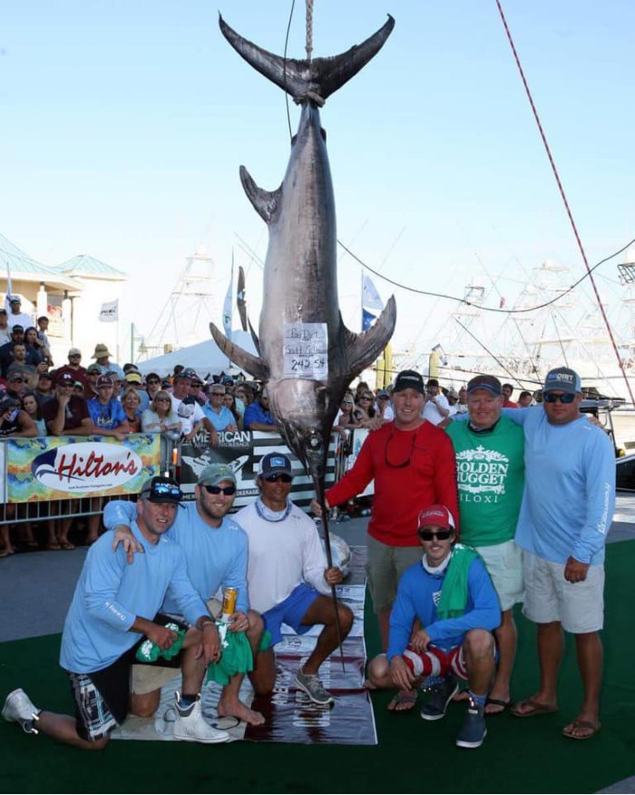 Apalachicola Fishing Company team with grand prize fish